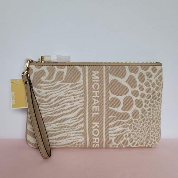 MICHAEL KORS Jet Set Charm Signature Logo Wristlet/Pouch-Camel Multi - Picture 1 of 16